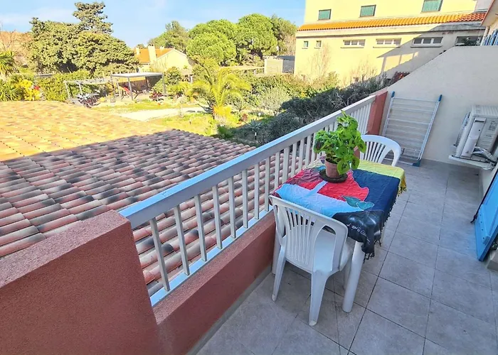 A Avec Barbecue - 22 M² Hyeres